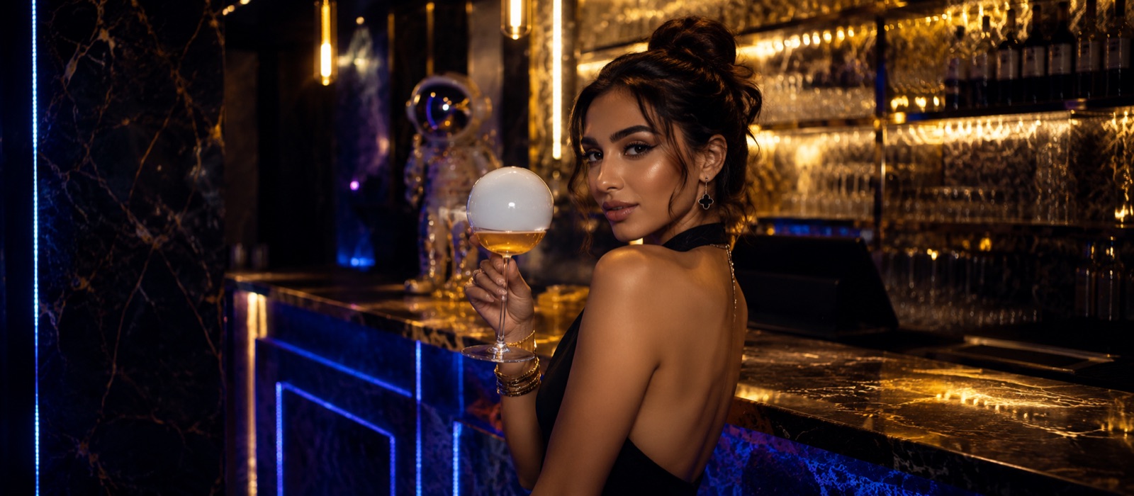 The Royce — refined lounge interior, slow smoke.